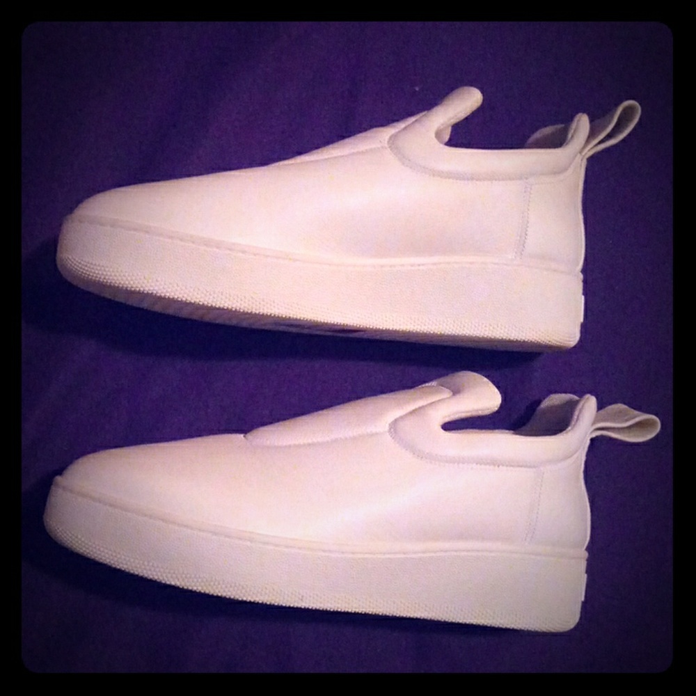 Celine Paris pull on Trainers